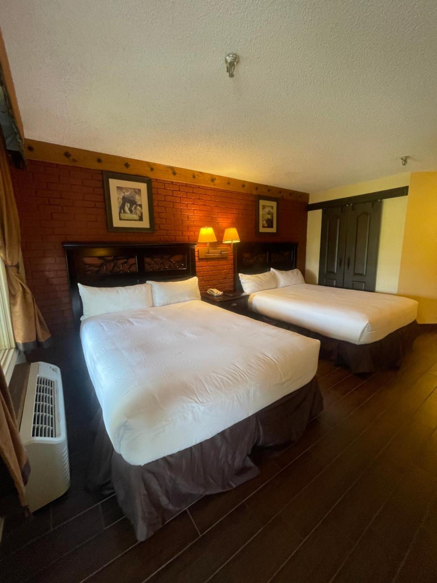 Family Friendly Suite! Arcadegame Inside River Ranch Exterior photo